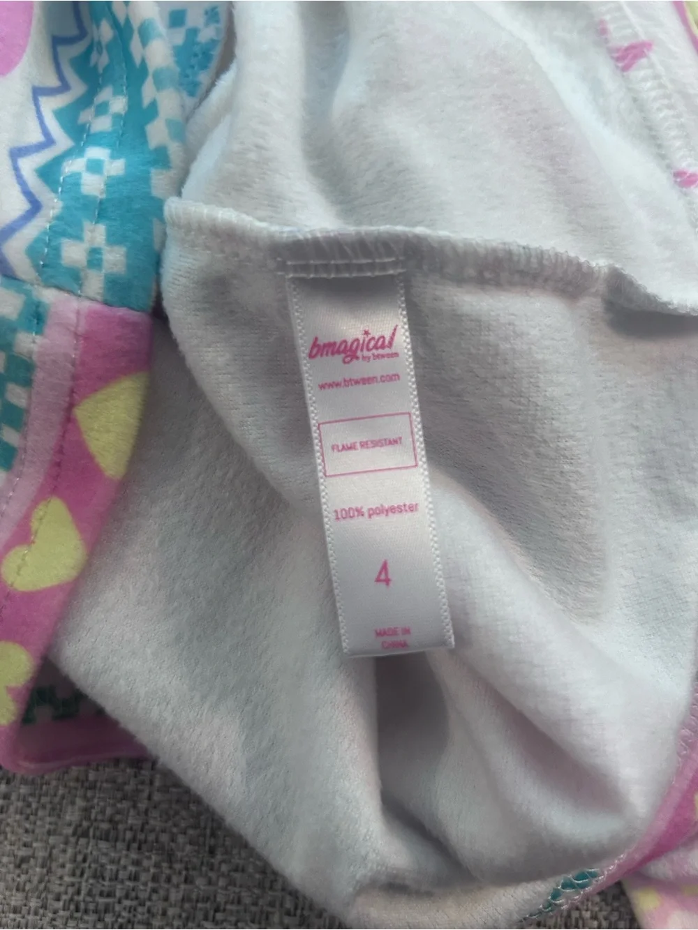 Btween NWT Girls Pink & Blue Patterned Fleece Pajama Set. Size 4